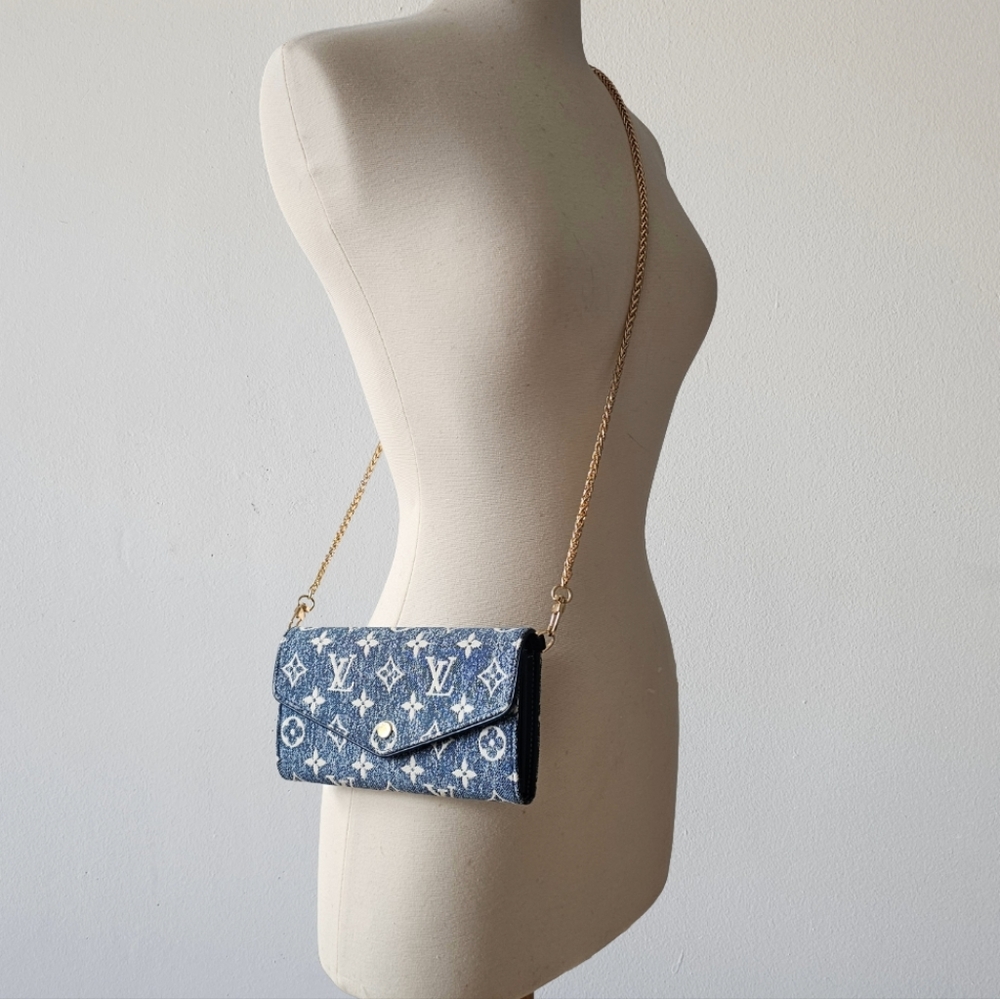 โSOLDโ ๐ **LIMITED EDITION** Louis Vuitton Denim Long Wallet ๐ - Picture 4 of 12
